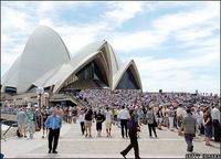 _41433172_operacrowd_getty.jpg